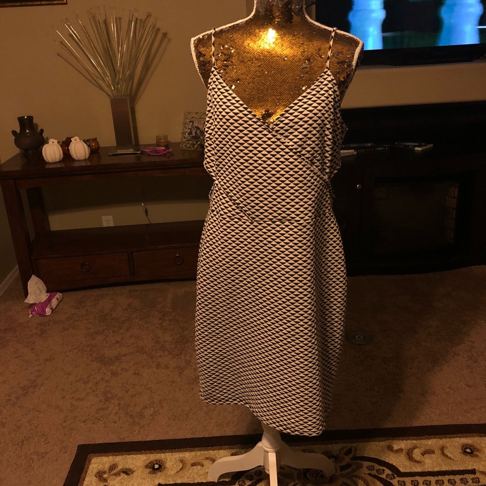 NWOT H&M black and white midi open side dress